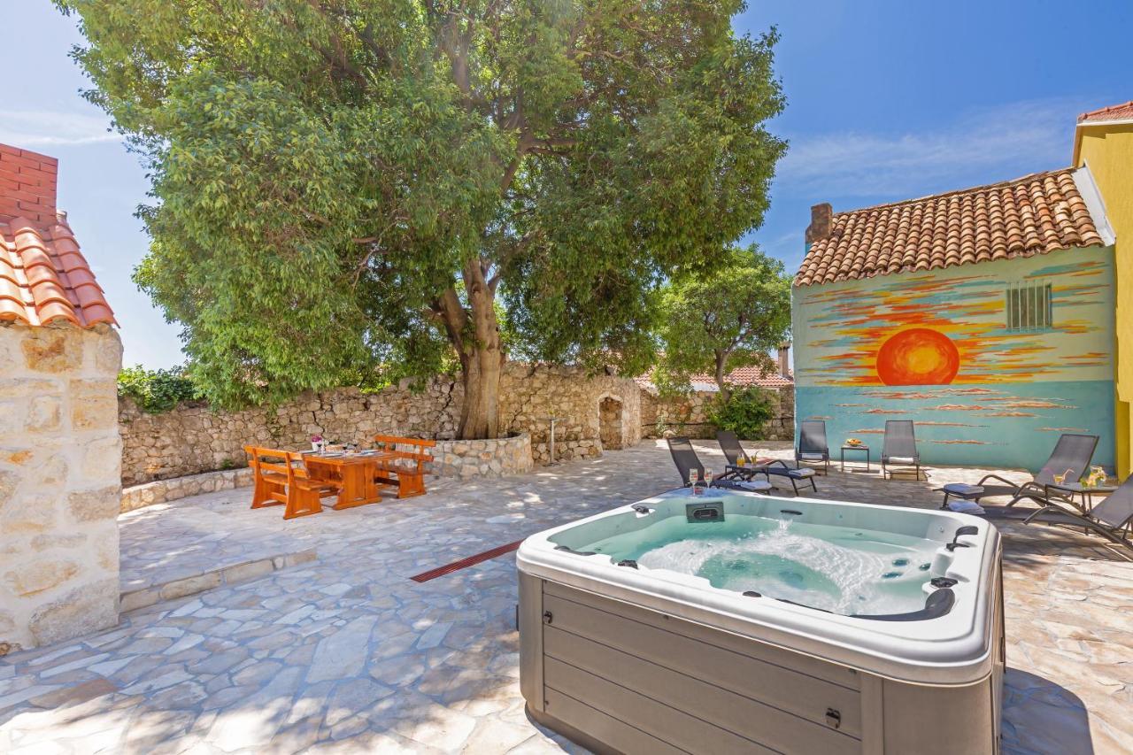 Holiday Home Ana'S Paradise Mlini Exterior photo